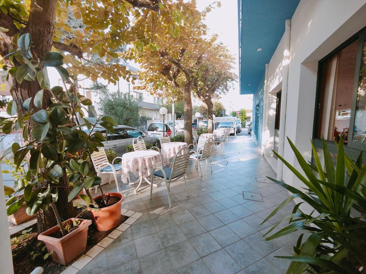 Hotel Marittimo Rimini Esterno foto