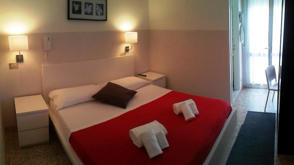 Hotel Marittimo Rimini Esterno foto