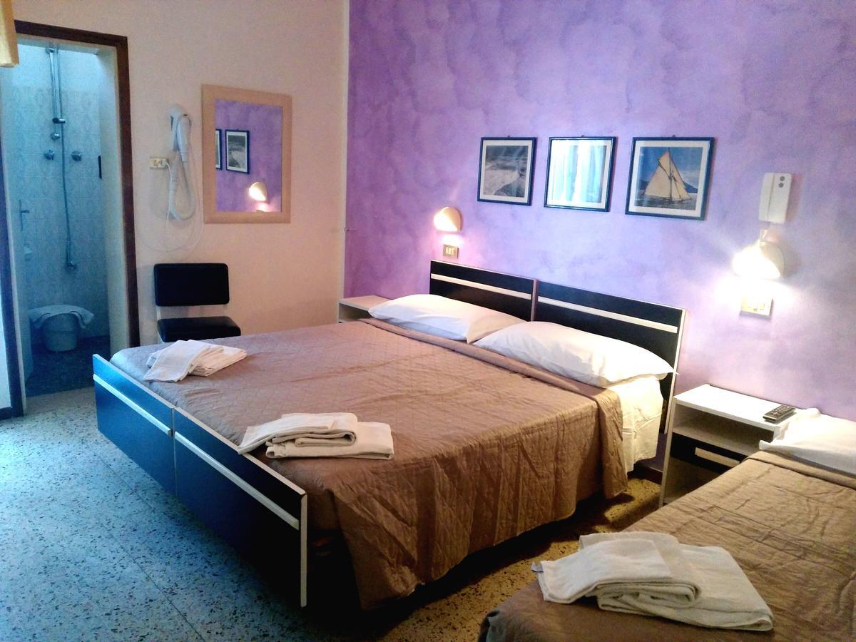 Hotel Marittimo Rimini Esterno foto