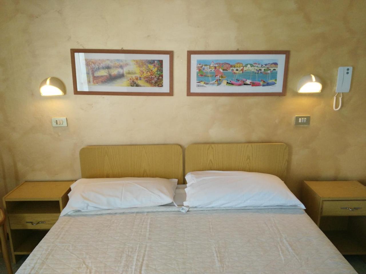 Hotel Marittimo Rimini Esterno foto